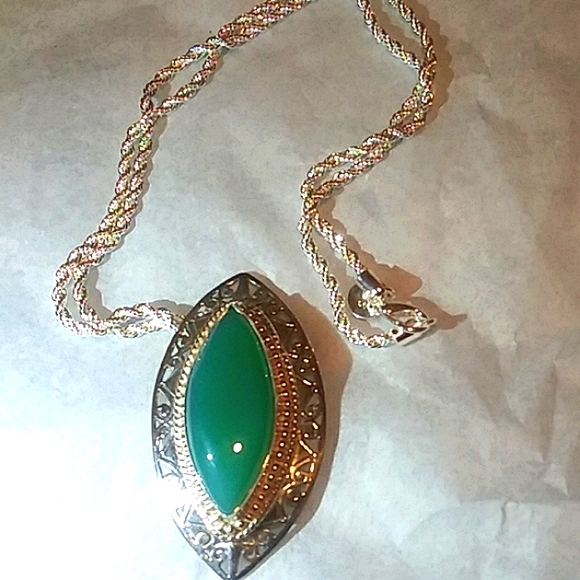 Stunning Sterling Silver Green Onyx Pin - Picture 2 of 7